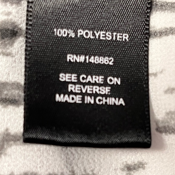 Torrid Black & White Button Down Blouse - Picture 6 of 7